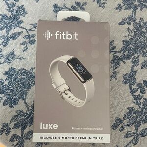 Fitbit Luxe Fitness Tracker - Soft Gold and Lunar White